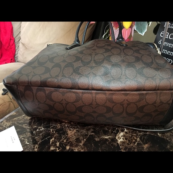 Coach Morgan Set - Picture 8 of 8